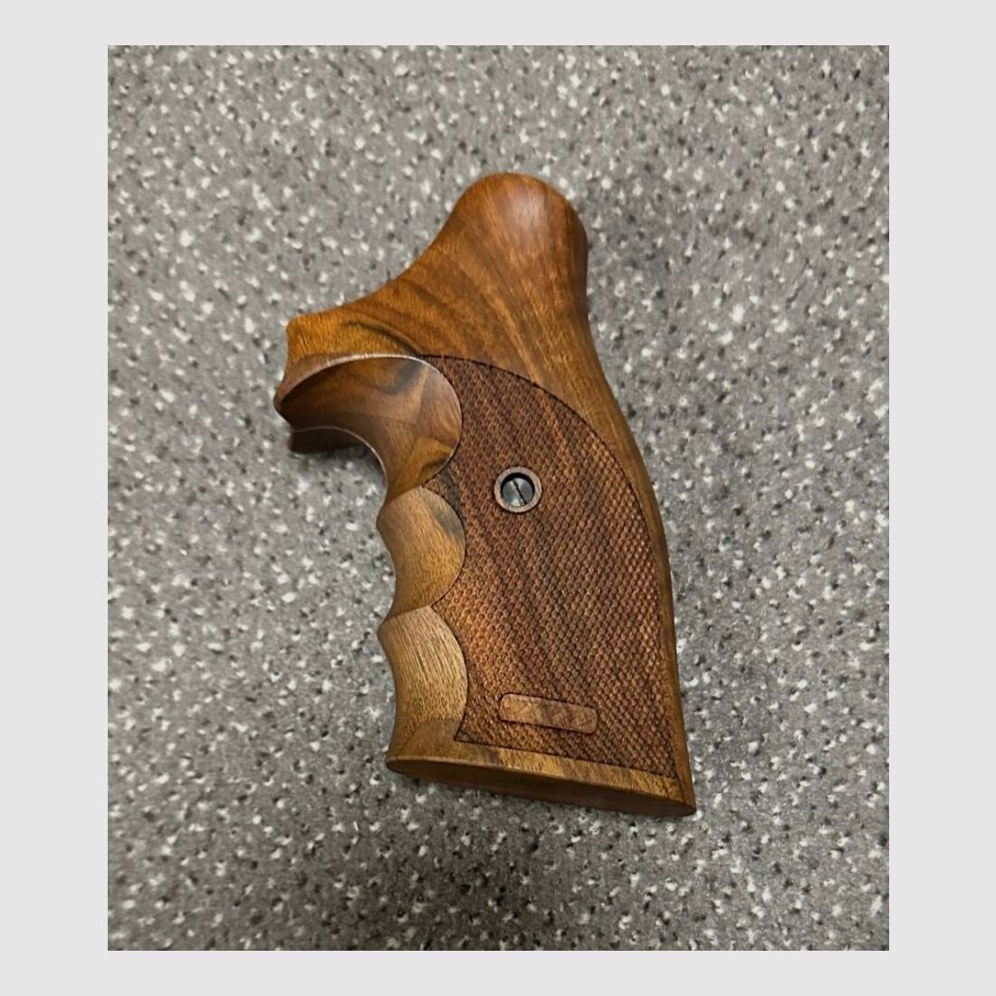 Karl Nill für Taurus Revolver M