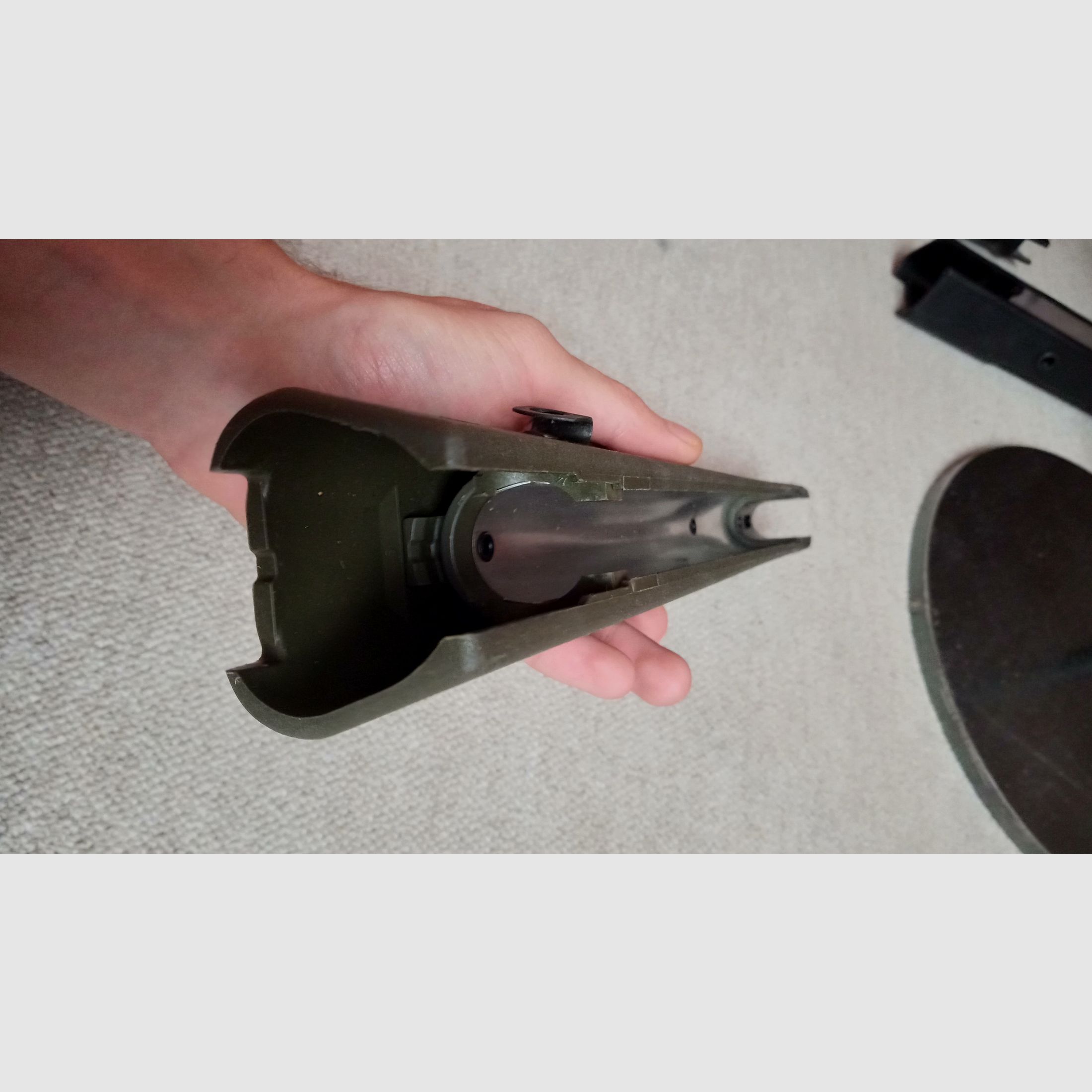 Originale Griff e protezione per trapezio per bipiede, entrambi i pezzi nello stesso verde NATO per H&K G3A4 / verde OD, maniglia larga + impugnatura G3 protezione per le mani