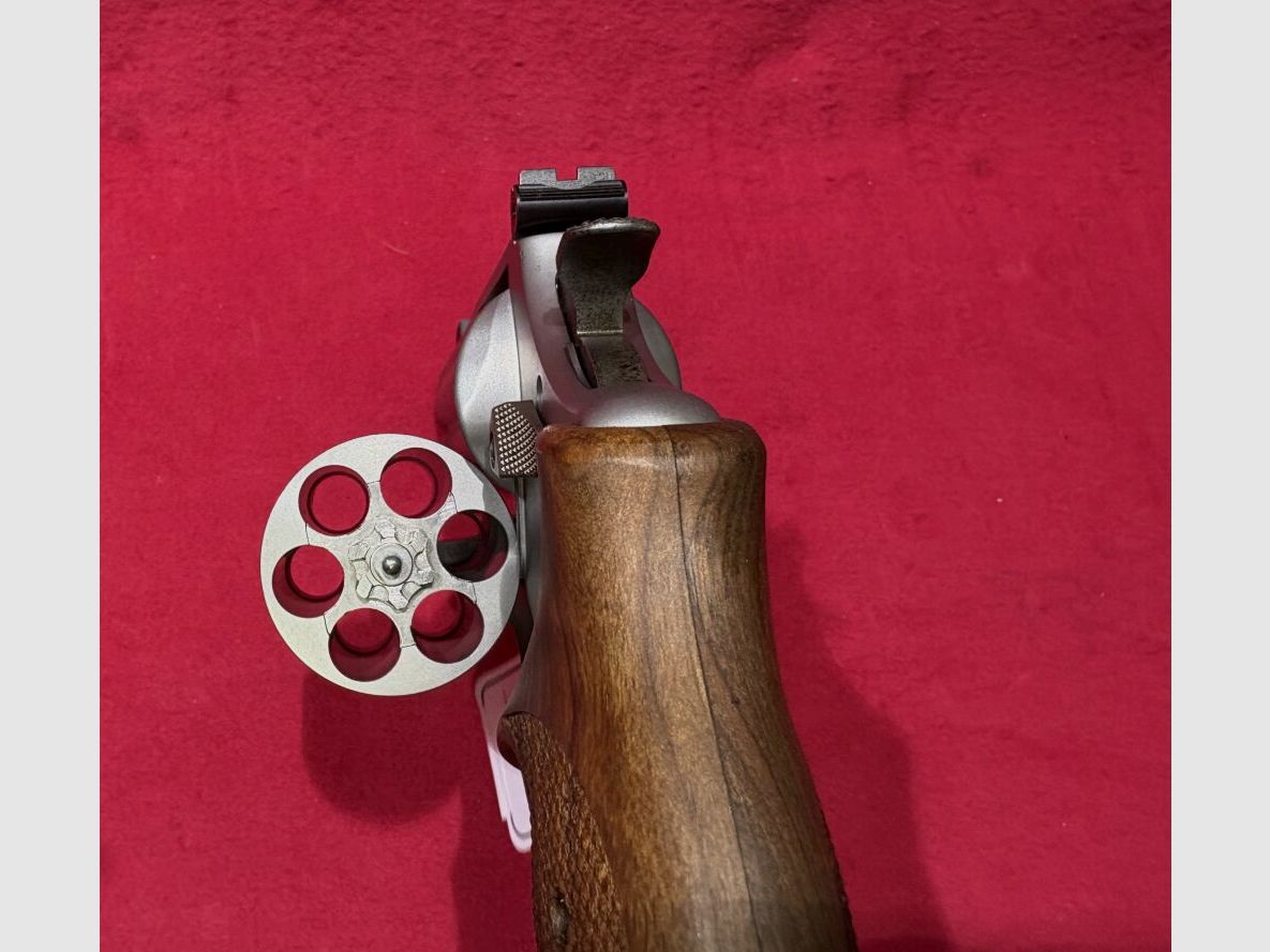 Smith and Wesson 629-6
