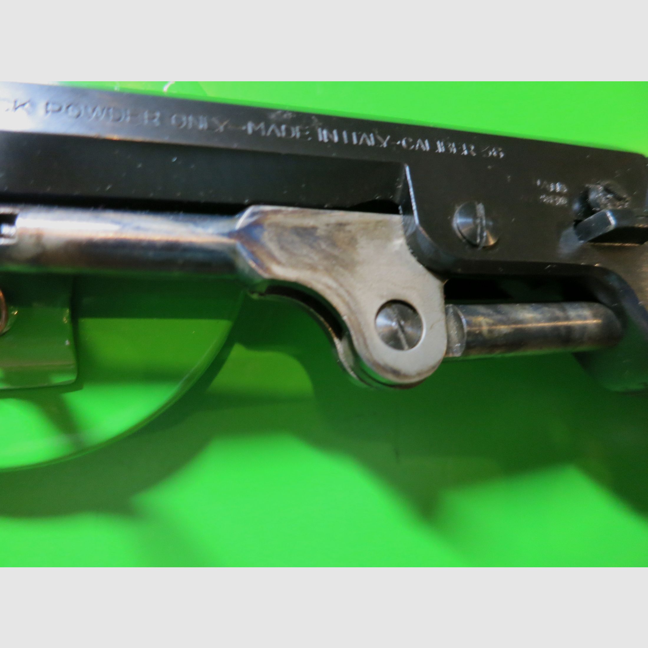 Revólver de percusión, Uberti Modelo Navy 1851, .36BP      #73-