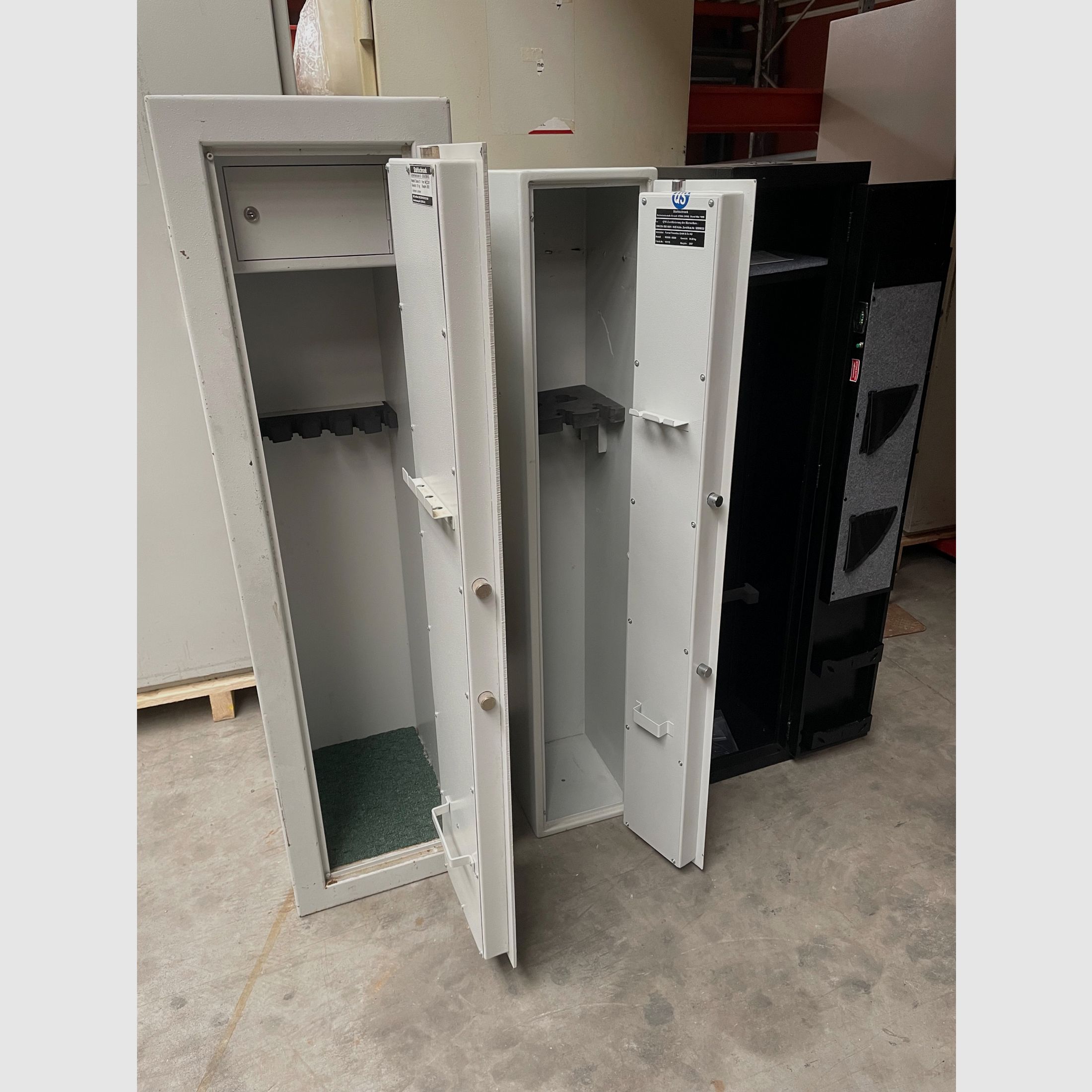 Various gun safes and vaults, image 1 of 9