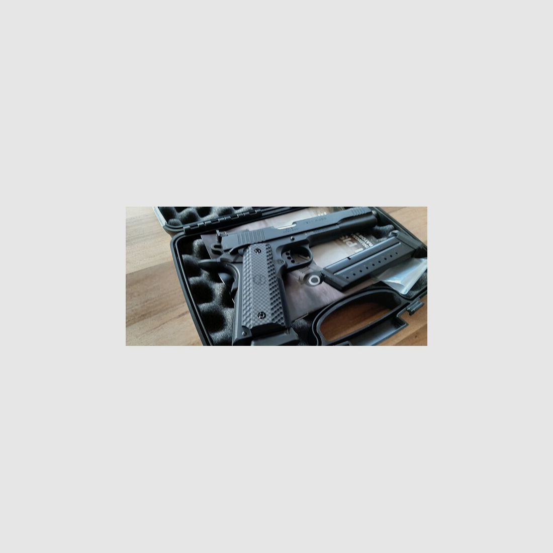 Schmeisser Hugo 1911, 6 Zoll 9mm Luger oder .45ACP