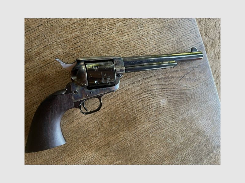Revolver Colt Kal   .45