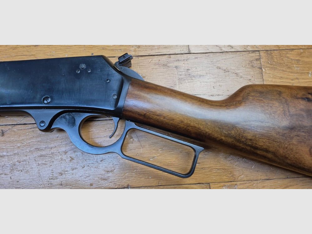 Wunderschöne Marlin Unterhebelrepetierbüchse – Modell 1895 – Kal. 45-70 Gvt – 6 Schuss – Seltenes Stempel « JM » – Hochwertige Marlin-Waffe vor der Insolvenz! – Hervorragende Fertigung in New Haven von 1974 – Ausgezeichneter Zustand – TBE+++, Bild 34 von 46