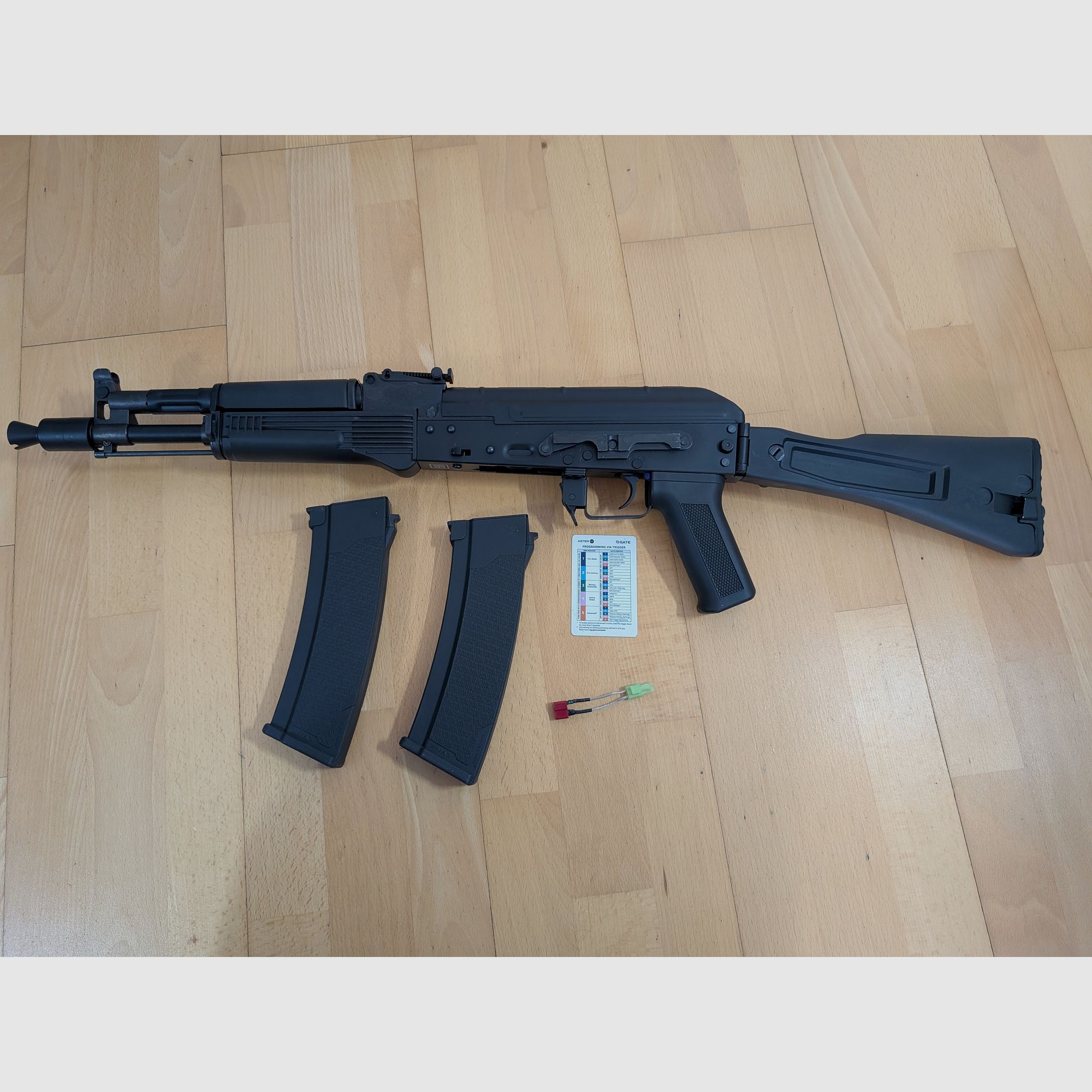 Specna Arms AK-105 EDGE mit mosfet und 2 mags 0,5J