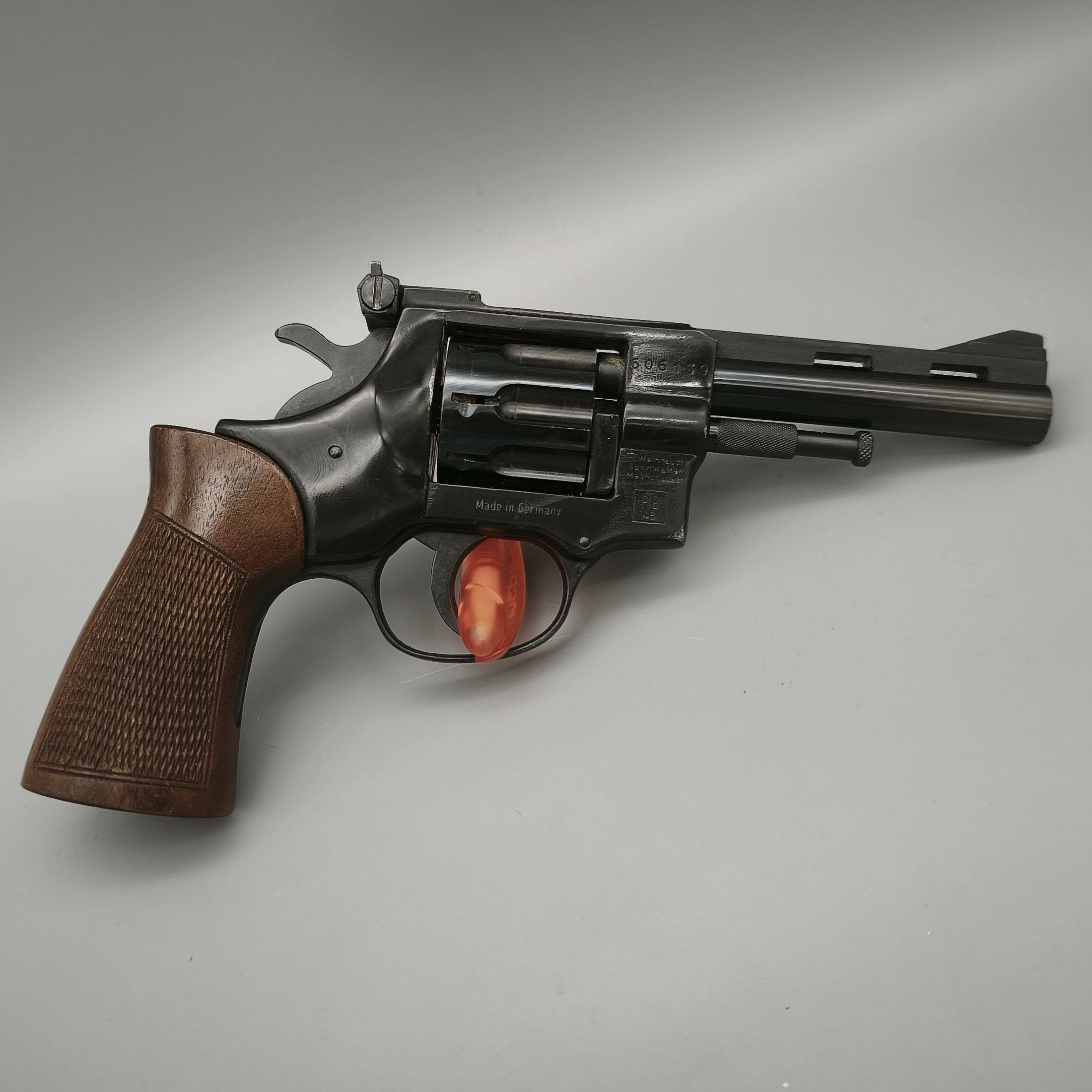 Revolver Weihrauch Arminius HW4 4" 4mm RF Long "Sans besoin" #139 4mmRF Long