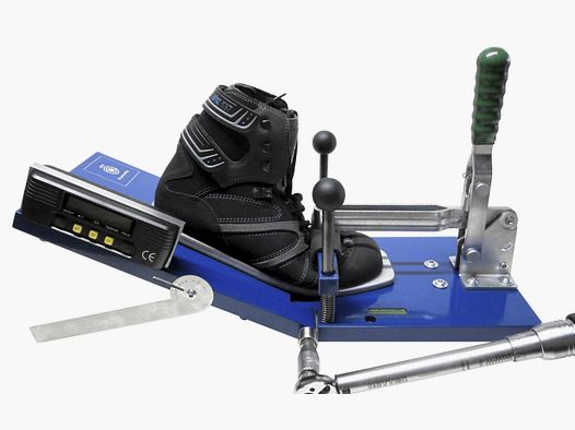 Shoe sole measuring device