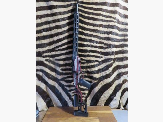 Carabine à verrou RUGER Precision Rimefire US Flag cal.22 lr canon 47 cm busc et crosse réglables
