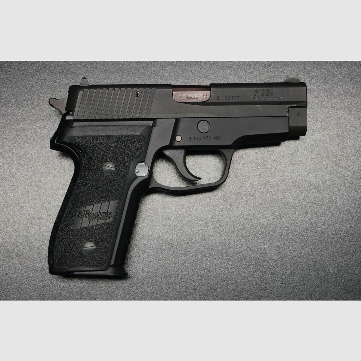 Sig Sauer P228 Made in West Germany, Bild 1 von 8