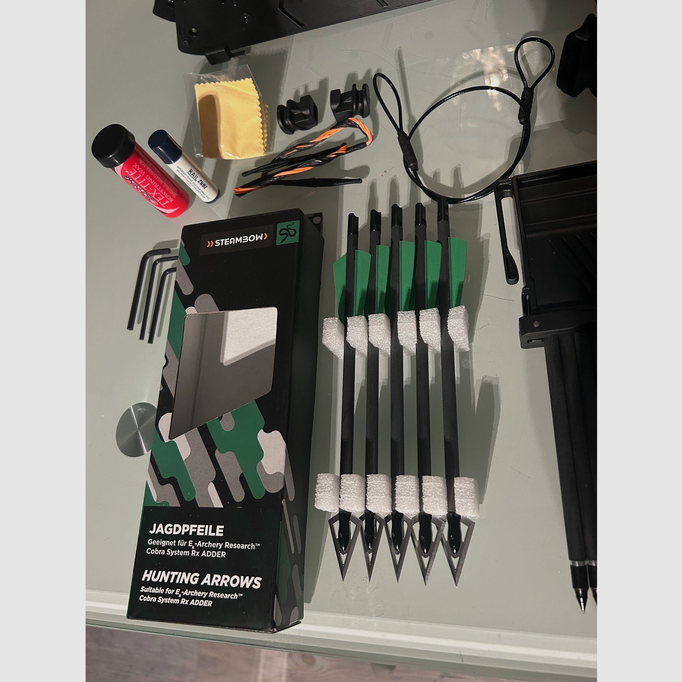 Cobra Adder R9 mit 130lbs System RX Wurfarm mit viel Zubehör