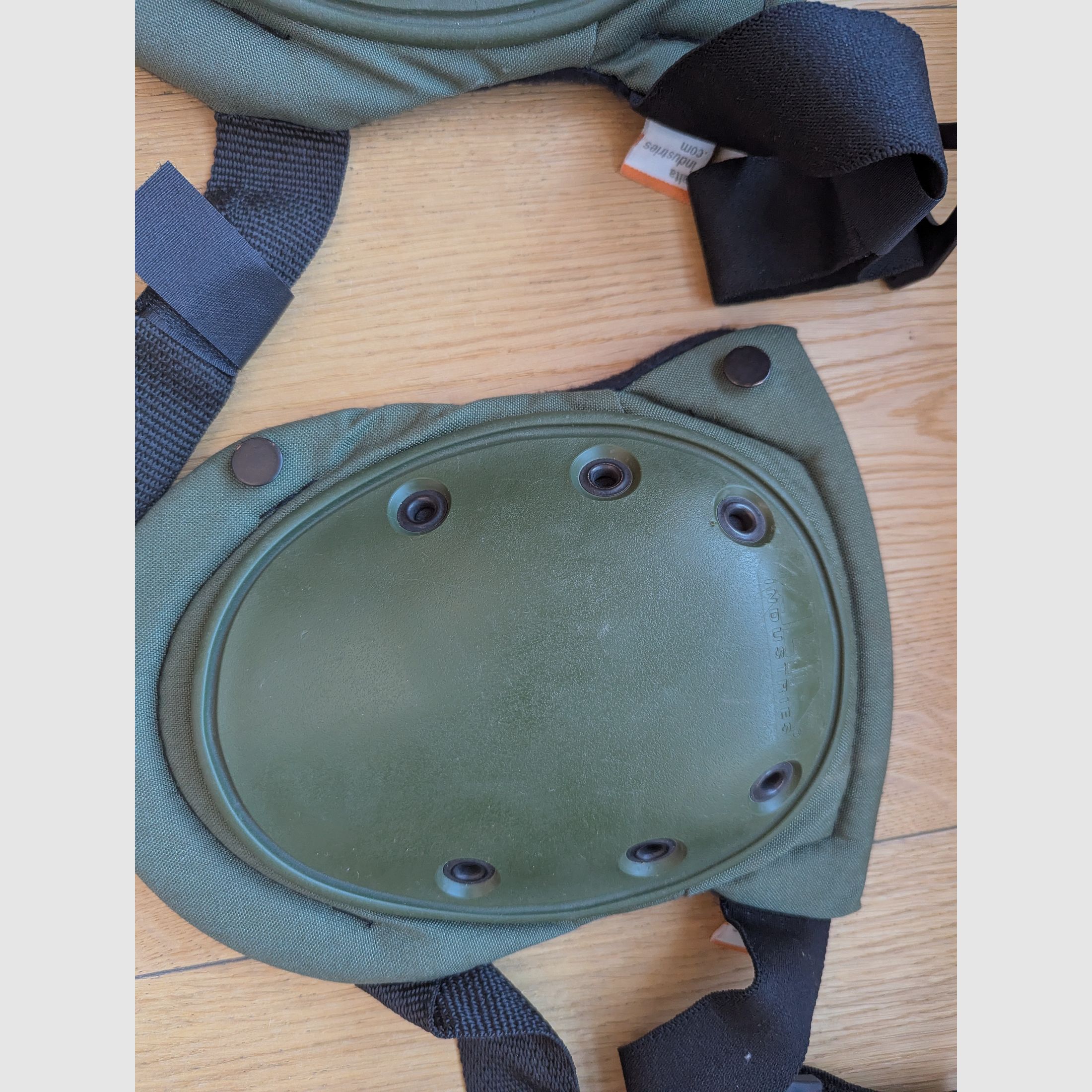 Alta Tactical Altaflex Kniebeschermers Olijfgroen Alta Tactical Kniebescherming (Zwart, Nylon, Rubber) Airsoft