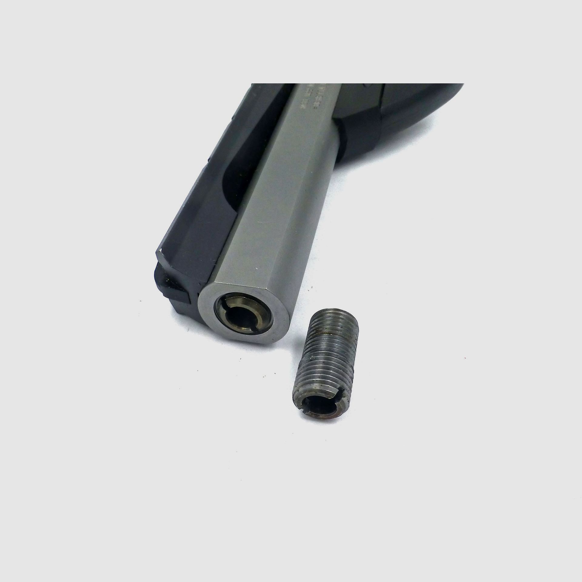 Pistole BERETTA U22 NEOS, gewinde, Bild 2 von 3