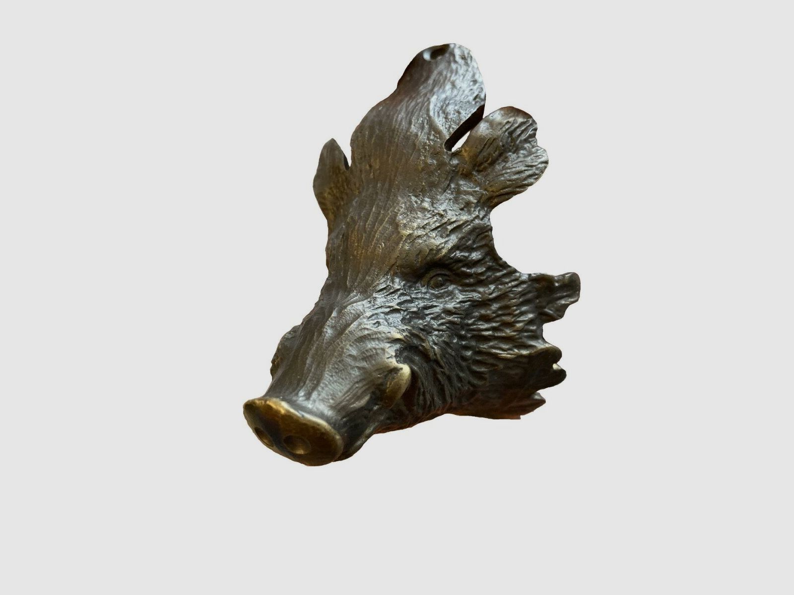 Lovergreen kleine Bronzestatue Motiv Trophäentragender Schweinskopf