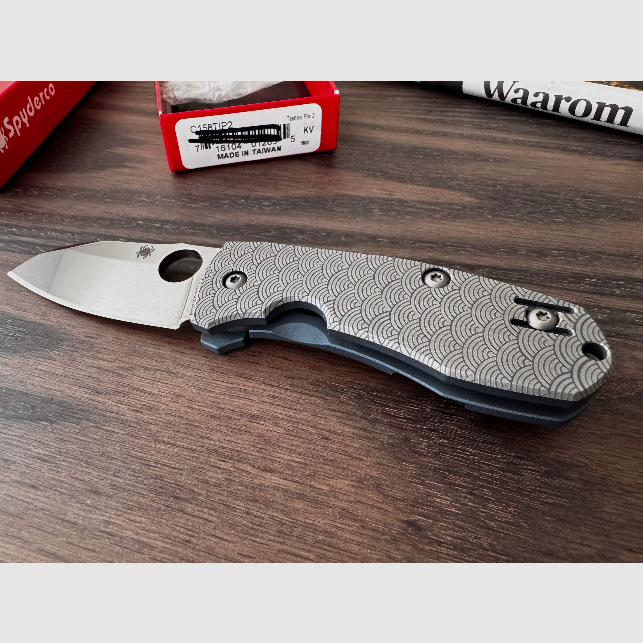 Spyderco Techno 2 EDC Modern Seigaiha Motiv (Exklusiv) Blau