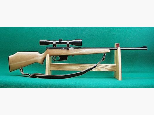 Voere Kufstein SL-rifle, con mira telescópica