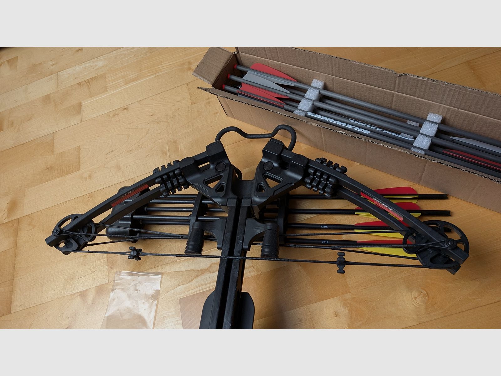 Man Kung 185 lbs Compound Armbrust neuwertig mit viel Zubehör und Jagdspitzen