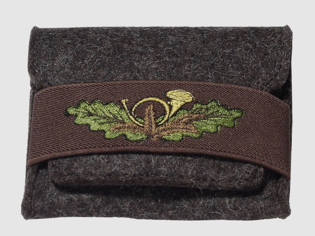Felt cartridge case hunting horn motif