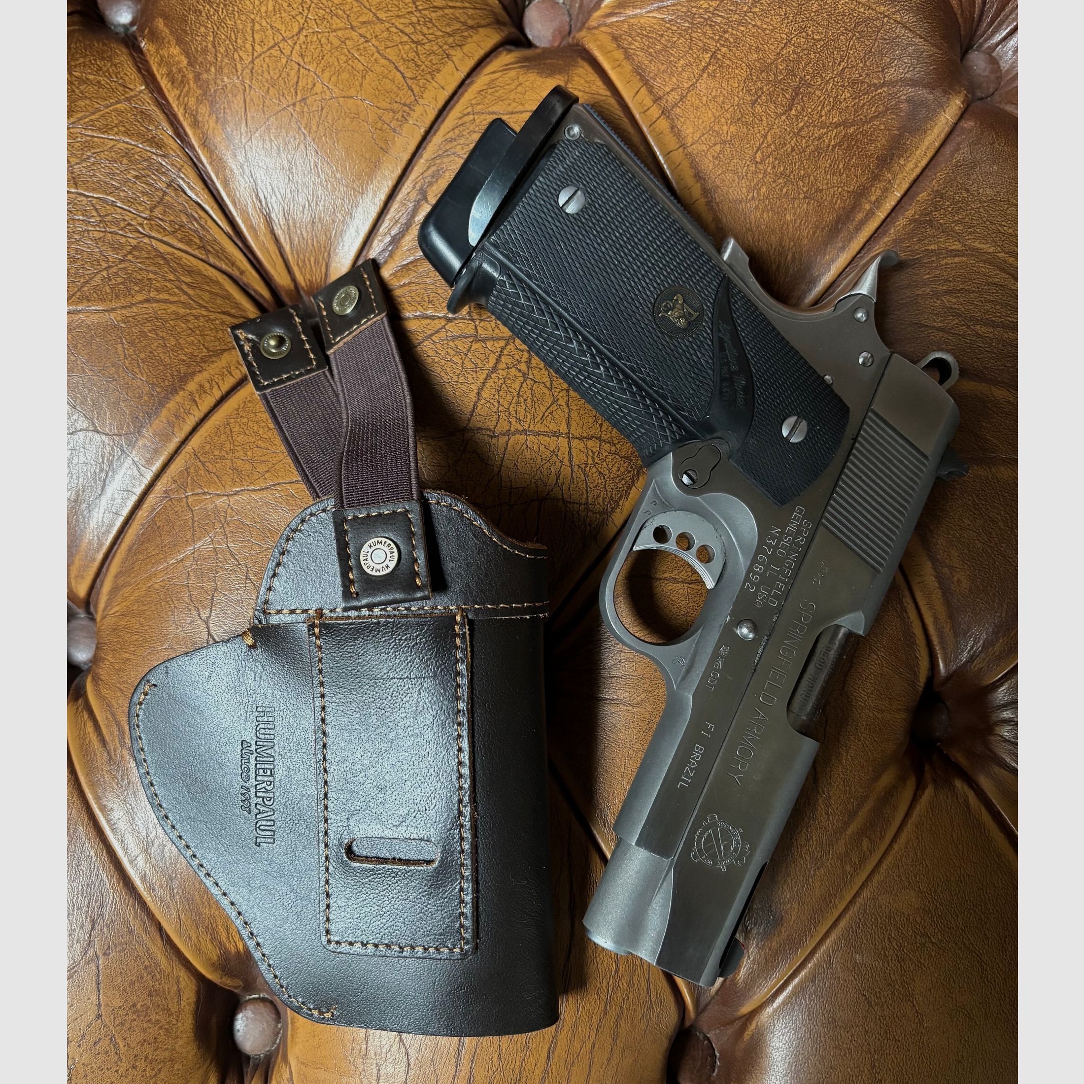 Holster aus echtem Leder mit Clip und Schlaufen für links oder rechts