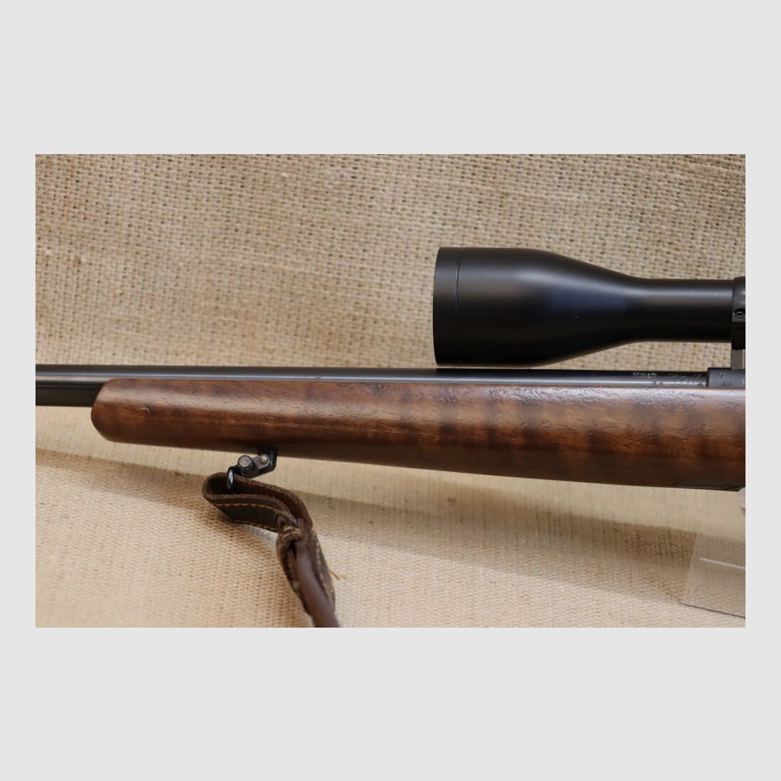 CZ Mod. 452-2E American Kal. .17HMR, inkl. Meopta Artemis mit Leuchabsehen.
