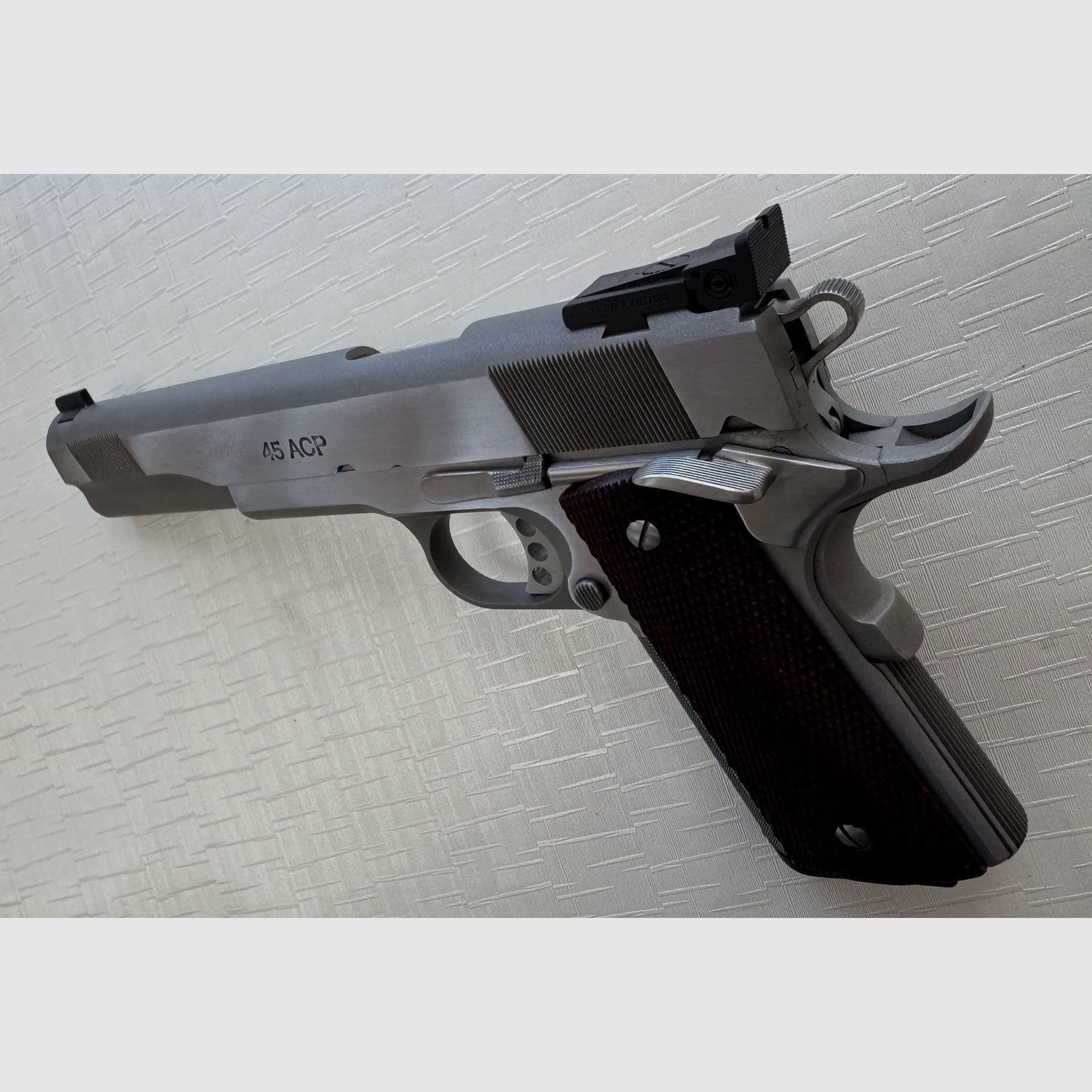 Les Baer Concept V calibre .45 ACP