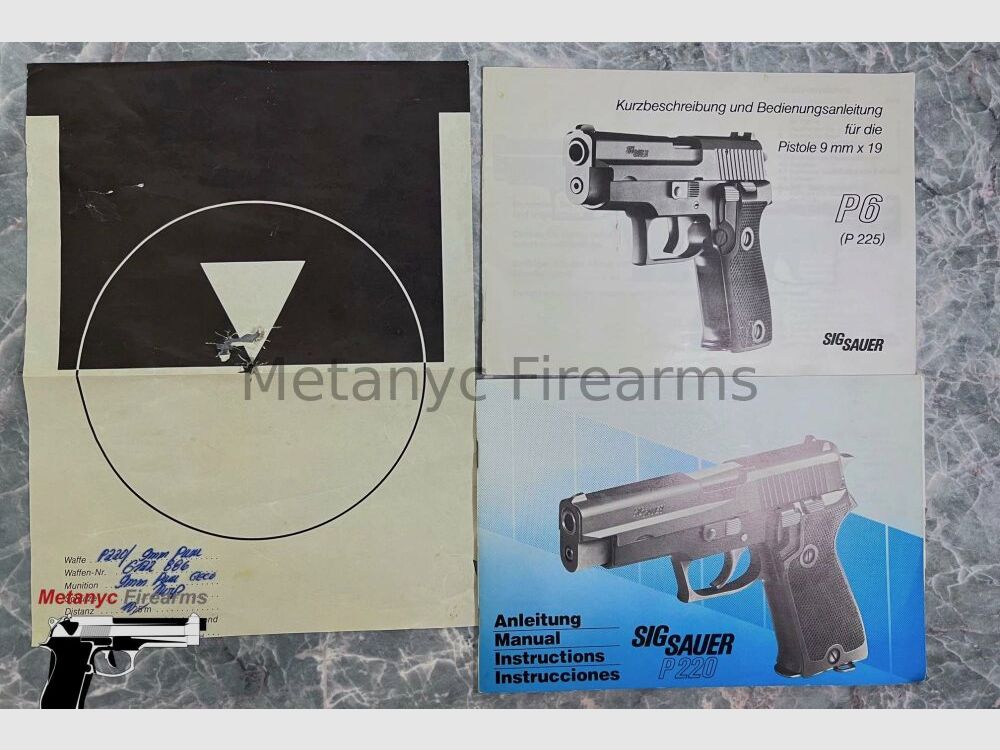 <SIG Sauer P220 9mmLuger>
