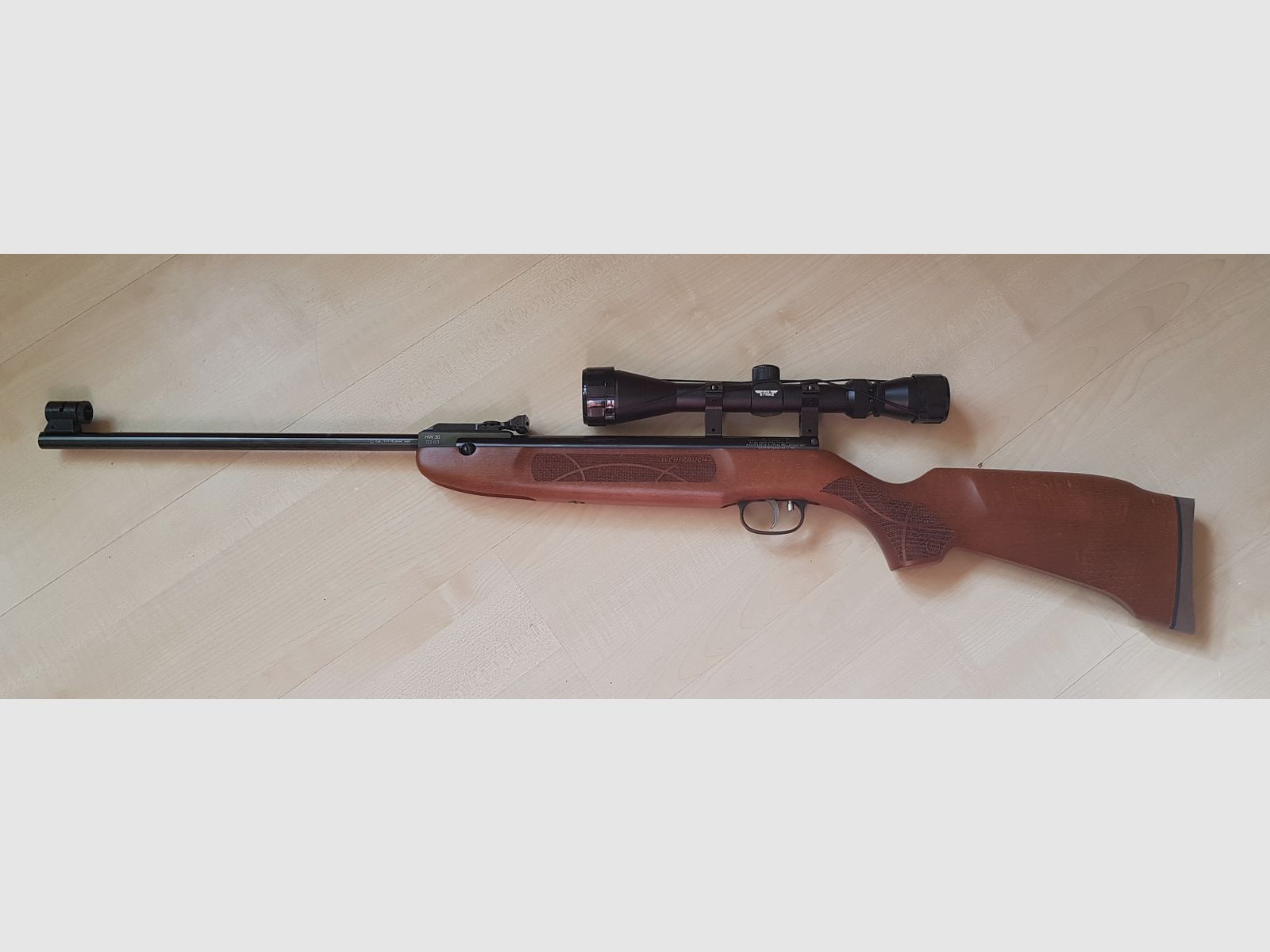 Complete set! Weihrauch HW30 – as good as new – <60 shots – scope 3–9x40 + case + pellets
