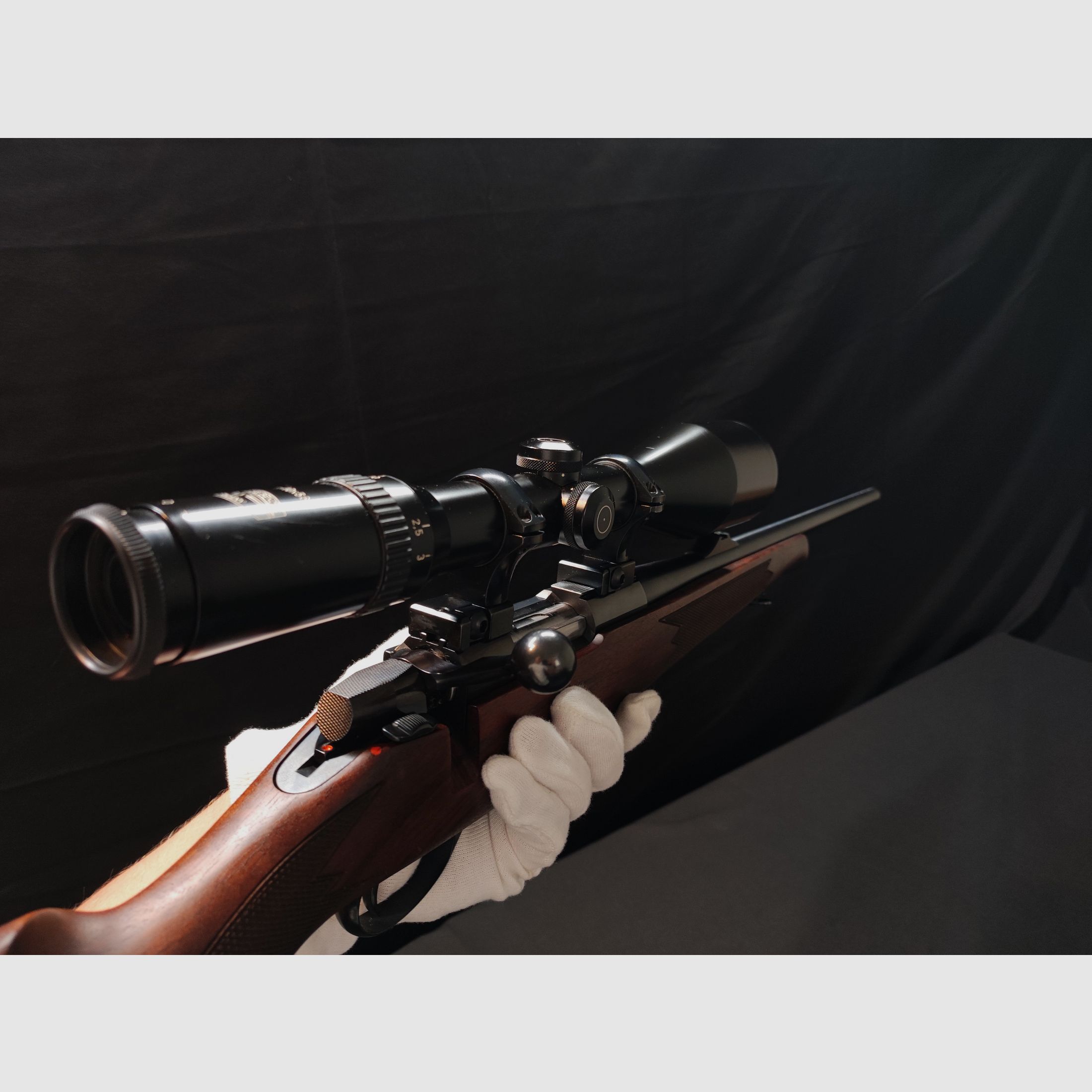  Sako Repetierbüchse Kal. .222 Rem - Schmidt & Bender 2,5–10x56 – Sehr guter Zustand