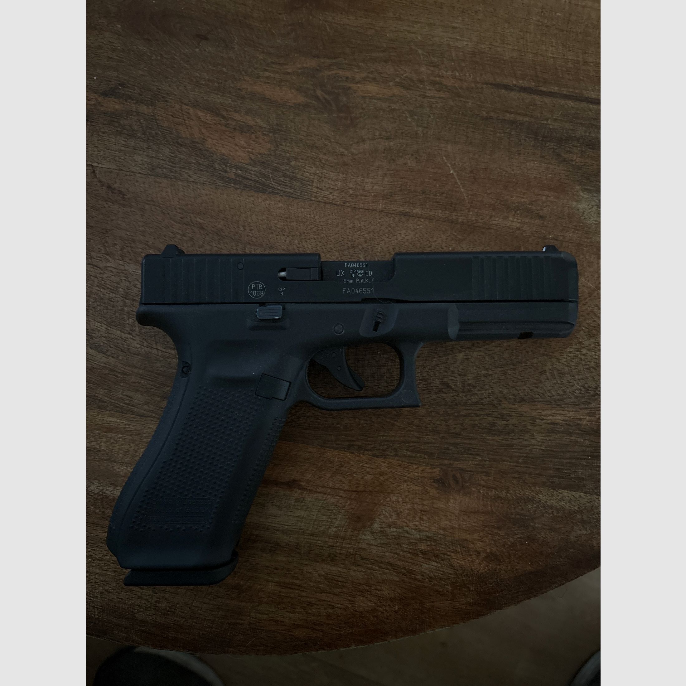 Glock 17  Gen5 Schreckschuss 9 mm P.A.K
