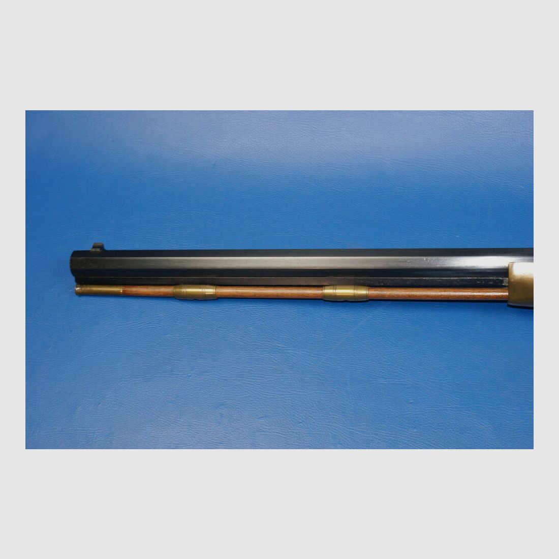 Fusil à percussion Plainsman 45 / .45 (poudre noire)