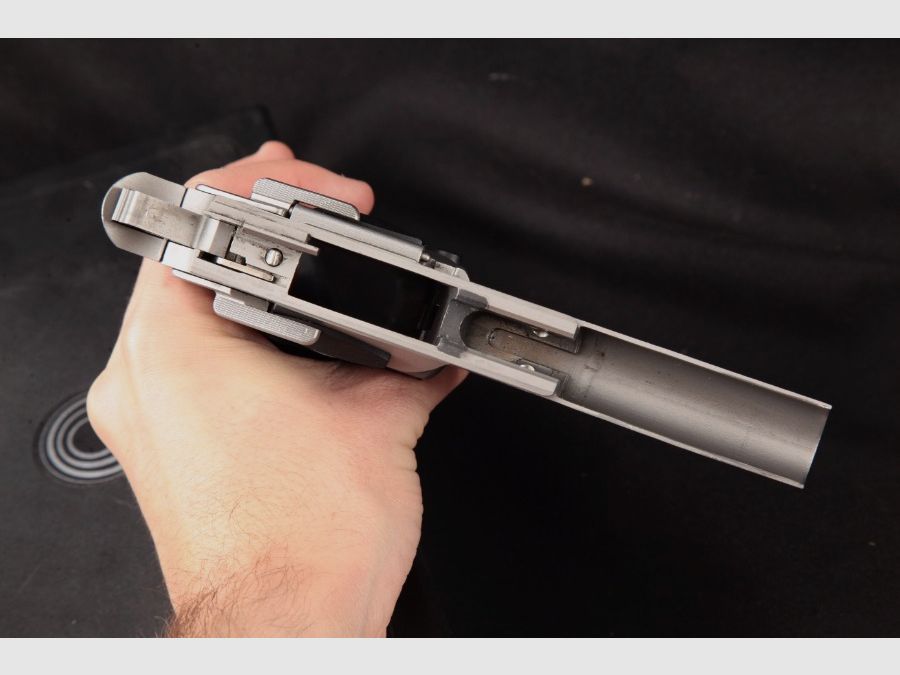 Para Ordnance, Modelo P16-40 Limitado de Canadá, Acero Inoxidable 5" Semiautomático de Doble Capacidad (1911) Pistola y Estuche .40 S&W