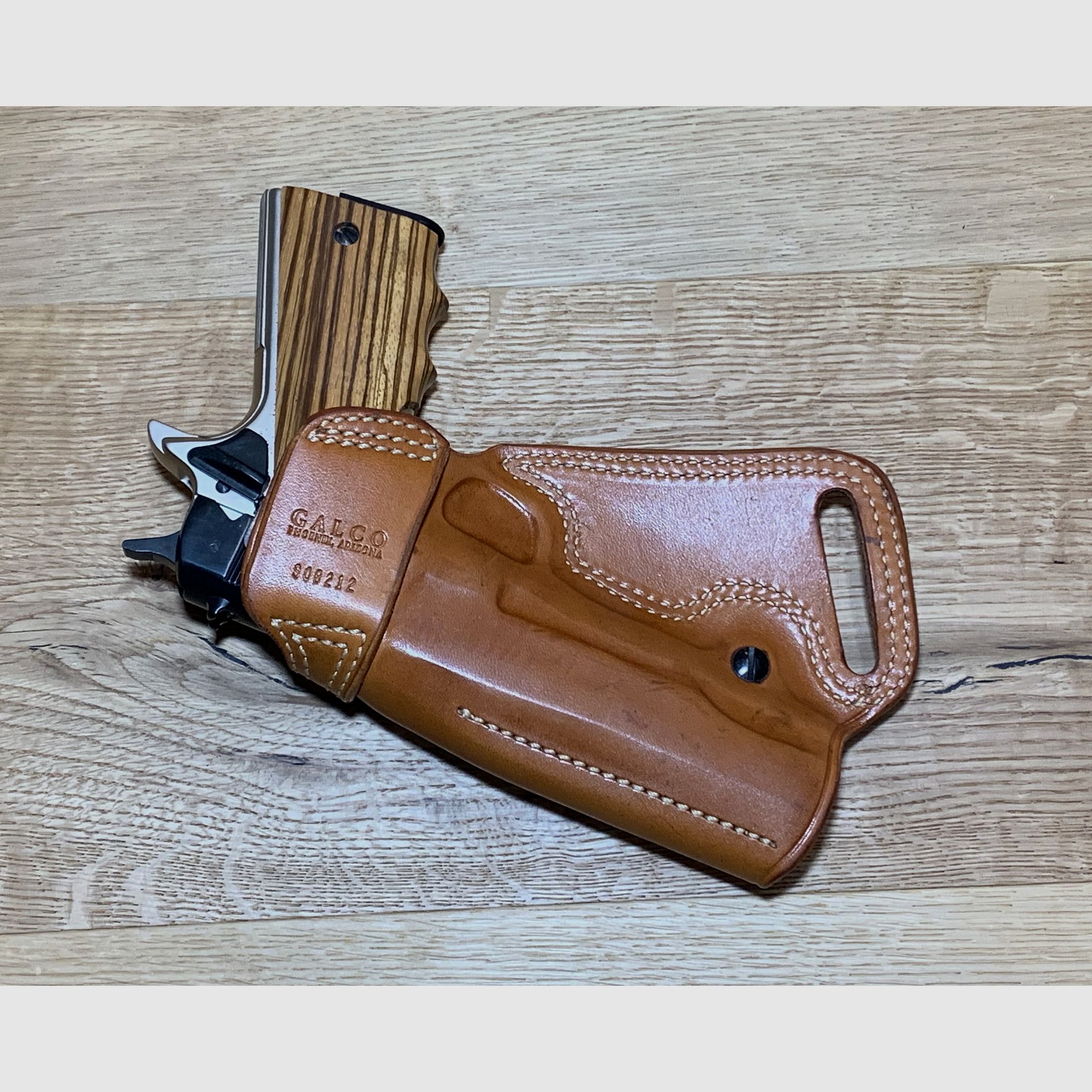 Galco S.O.B. skórzany holster pasujący do Colt Government/ Browning Hi Power, BEZ pistoletu
