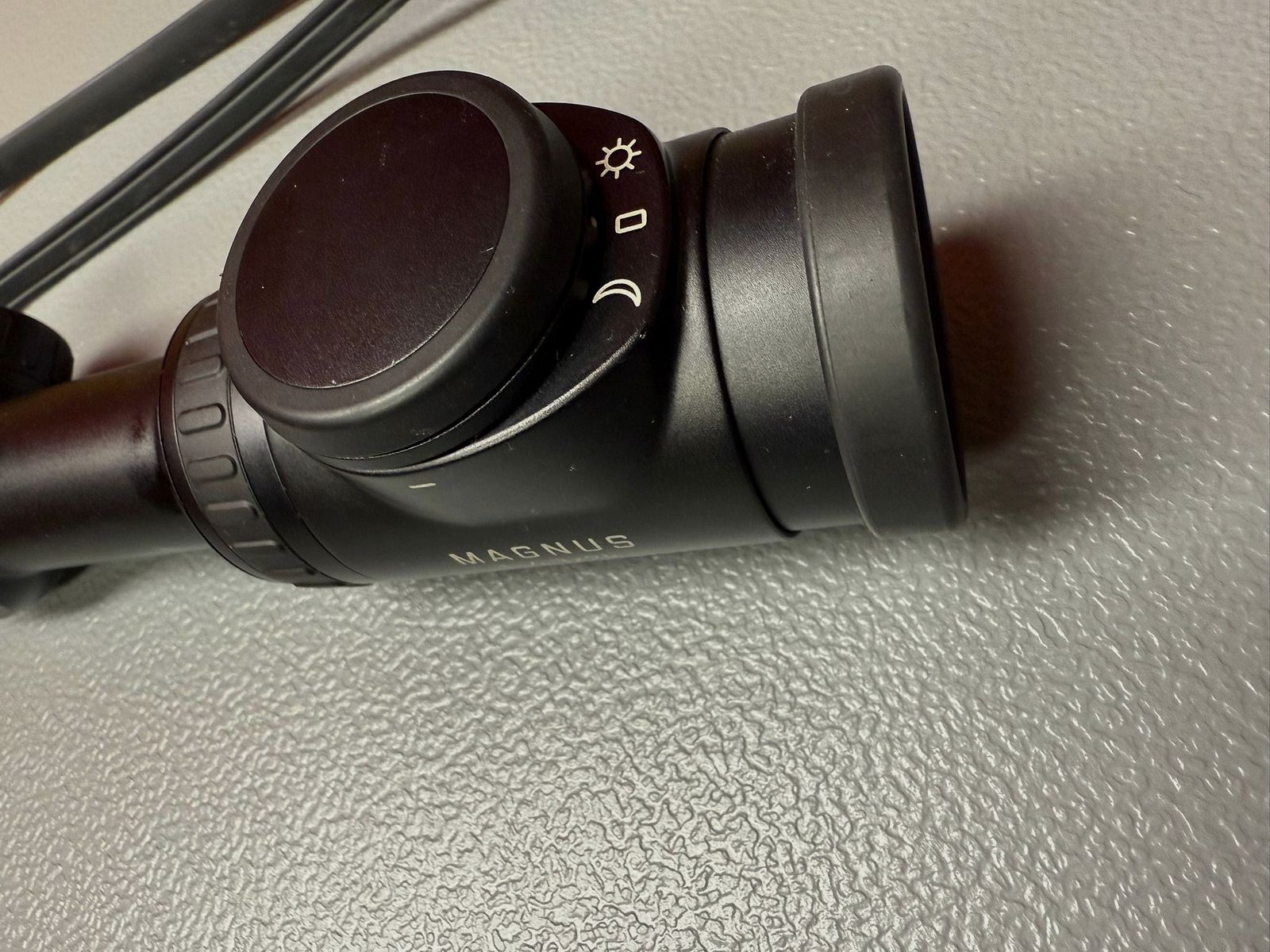 Leica Magnus 1-6.3x24 Abs. L-3D con guida