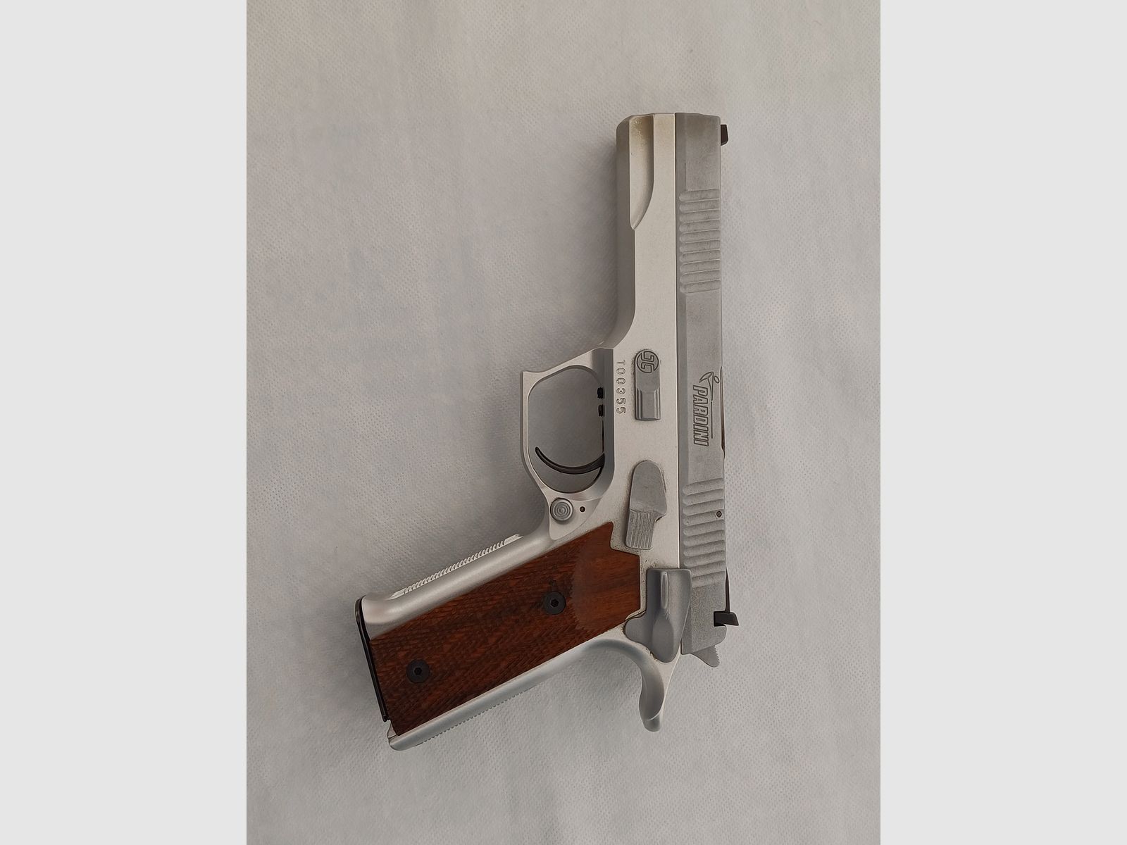 Pardini 45 ACP Nickel Sport Modell P.C. 45 S, 5 Zoll; Top gepflegt und wenig beschossen. Preis incl. Original koffer und 3 Ersatzmagazinen