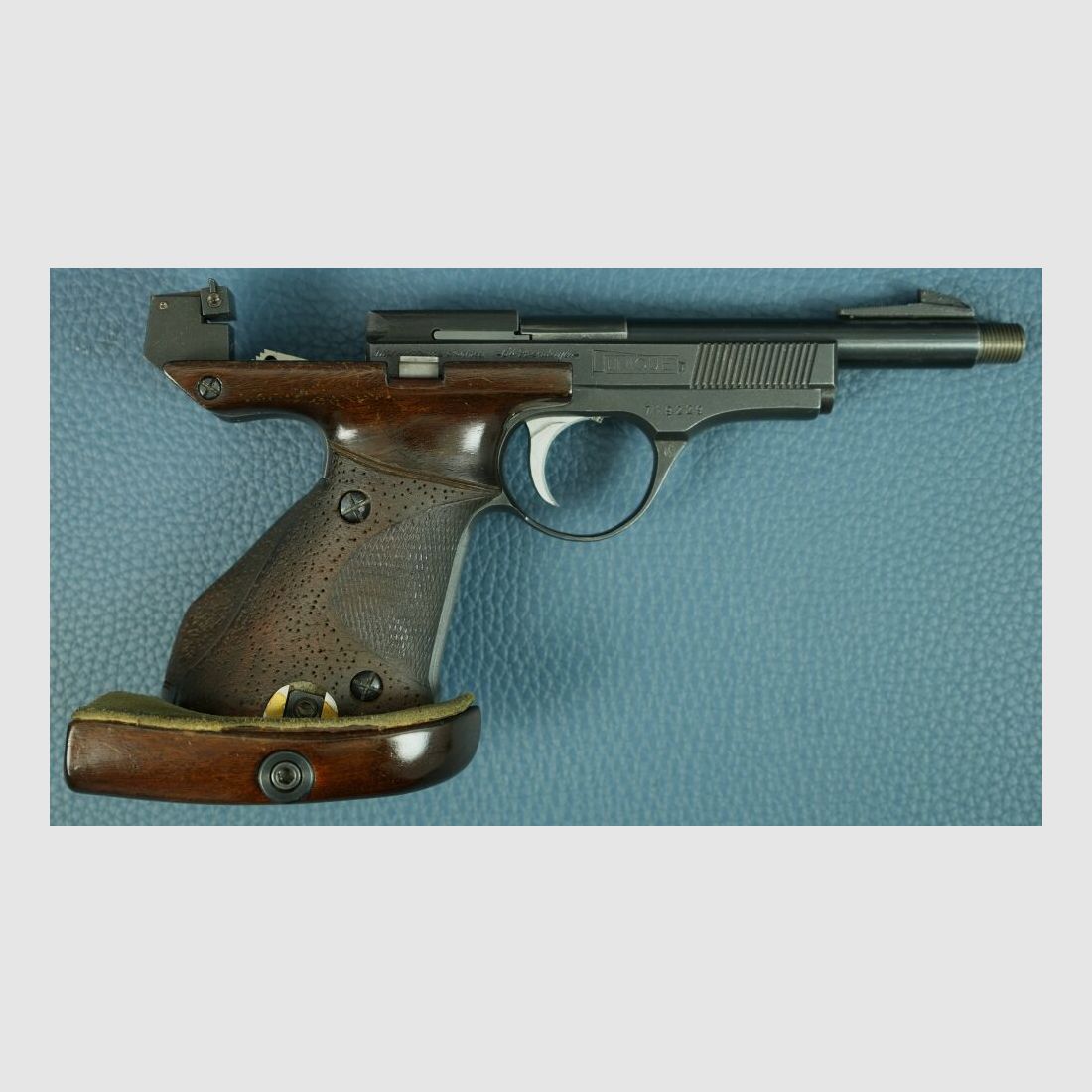 Unique D.E.S. 69 .22lr