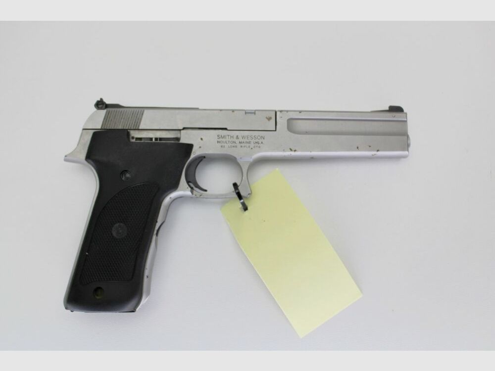 Smith & Wesson Mod. 2206 6" .22lr