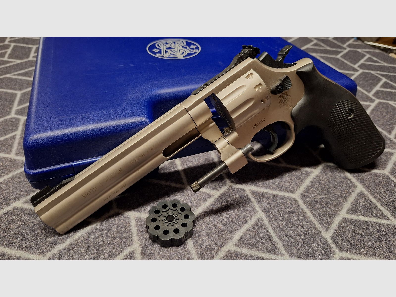 Revolver Smith & Wesson 686 - 6 Zoll Nickel 4,5 mm Diabolo