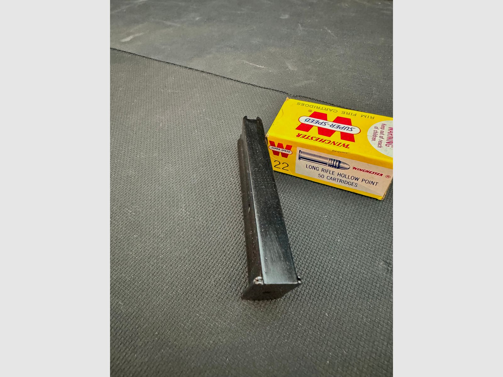 Magazin Walther PP .22lr, .22lfb, Metallboden