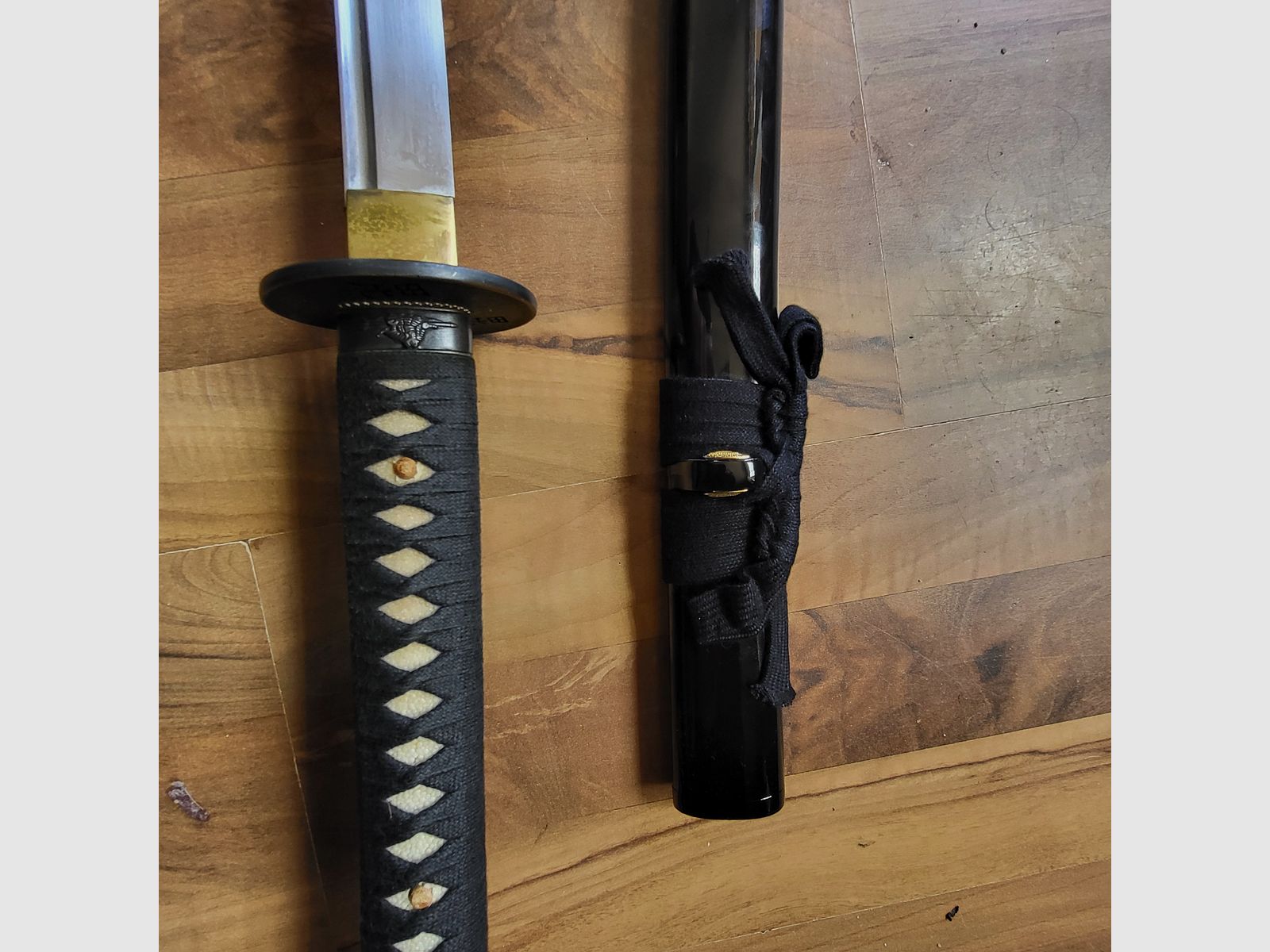 Katana samurai sword by Johnn Lee with forged blade