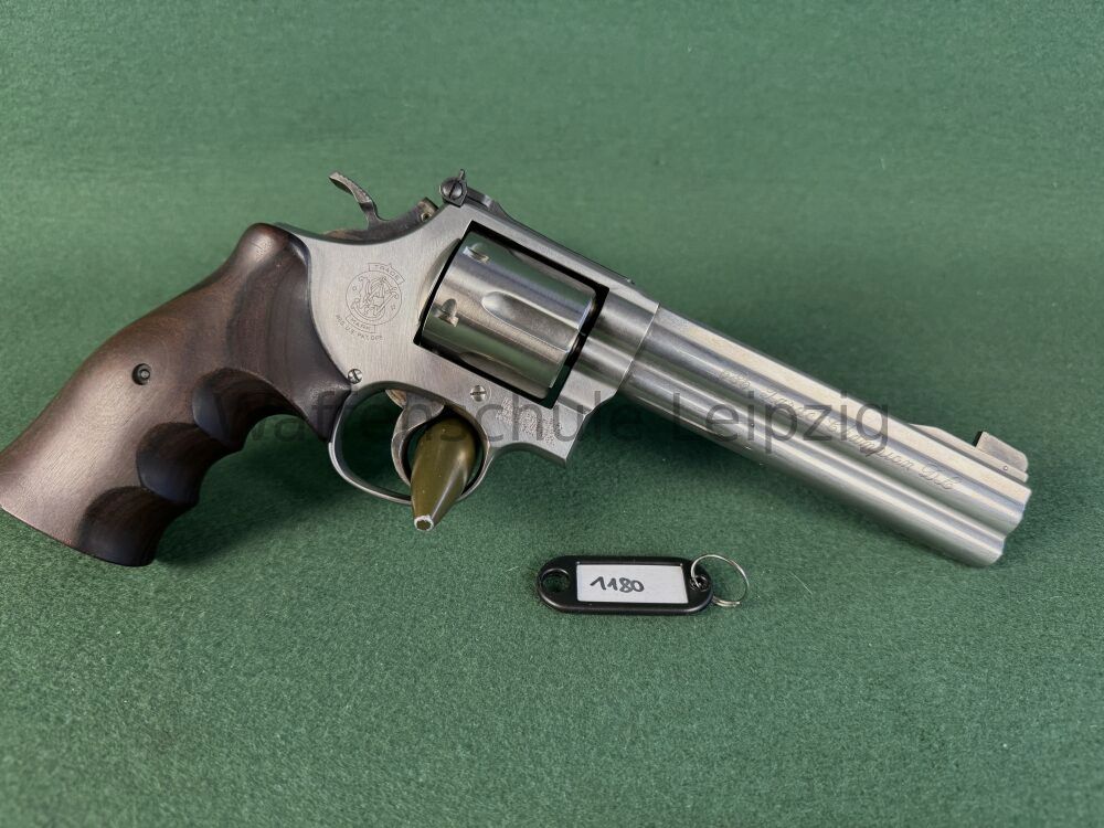 Smith & Wesson 686-4, imagen 2 de 2