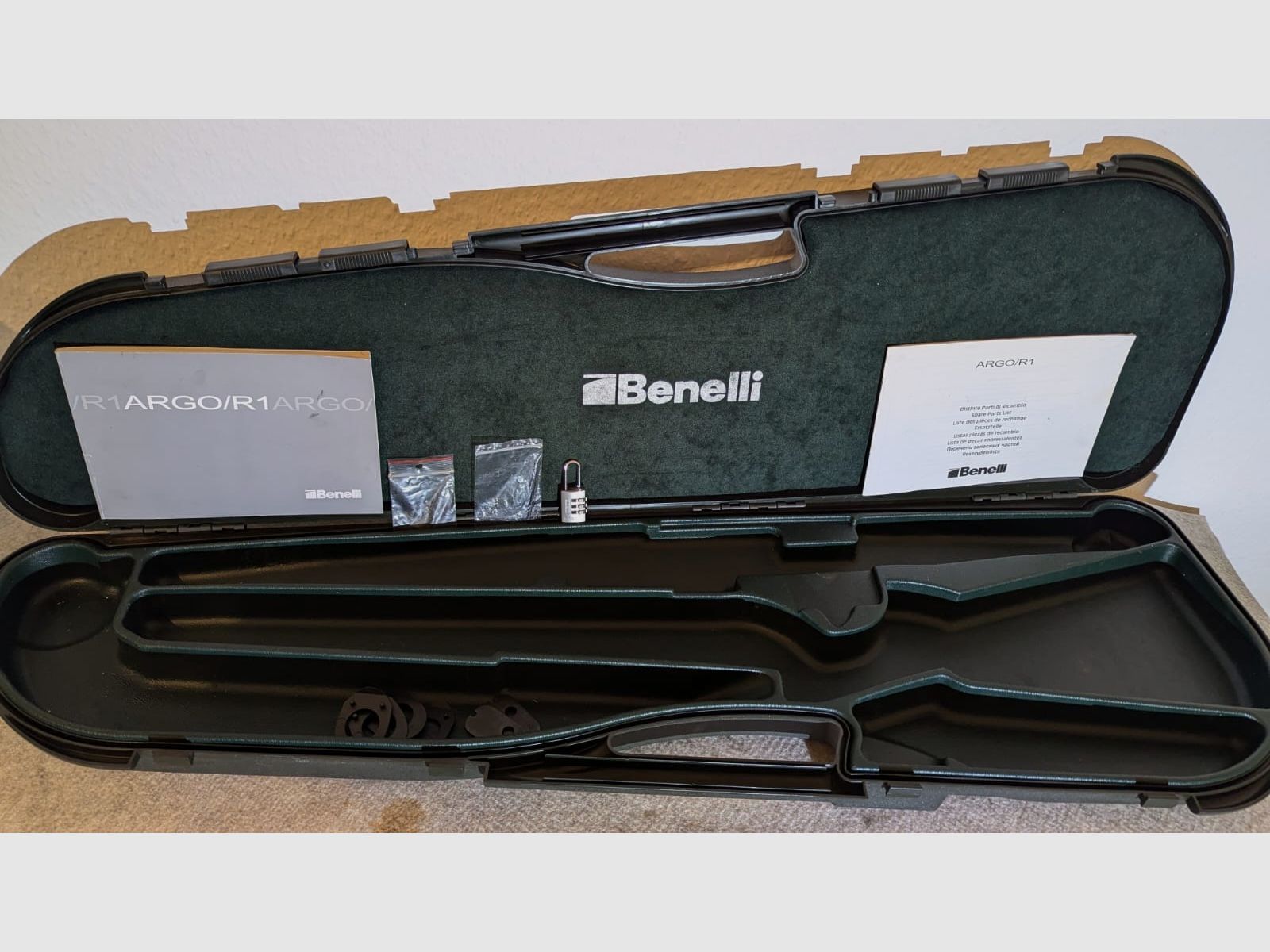 Benelli Argo .30-06 Springfield + Meopta Artemis 3100 + 2 Magazine
