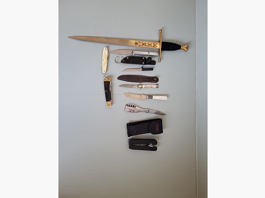 Collezione di coltelli - Pugnale - Toledo - Coltello pieghevole