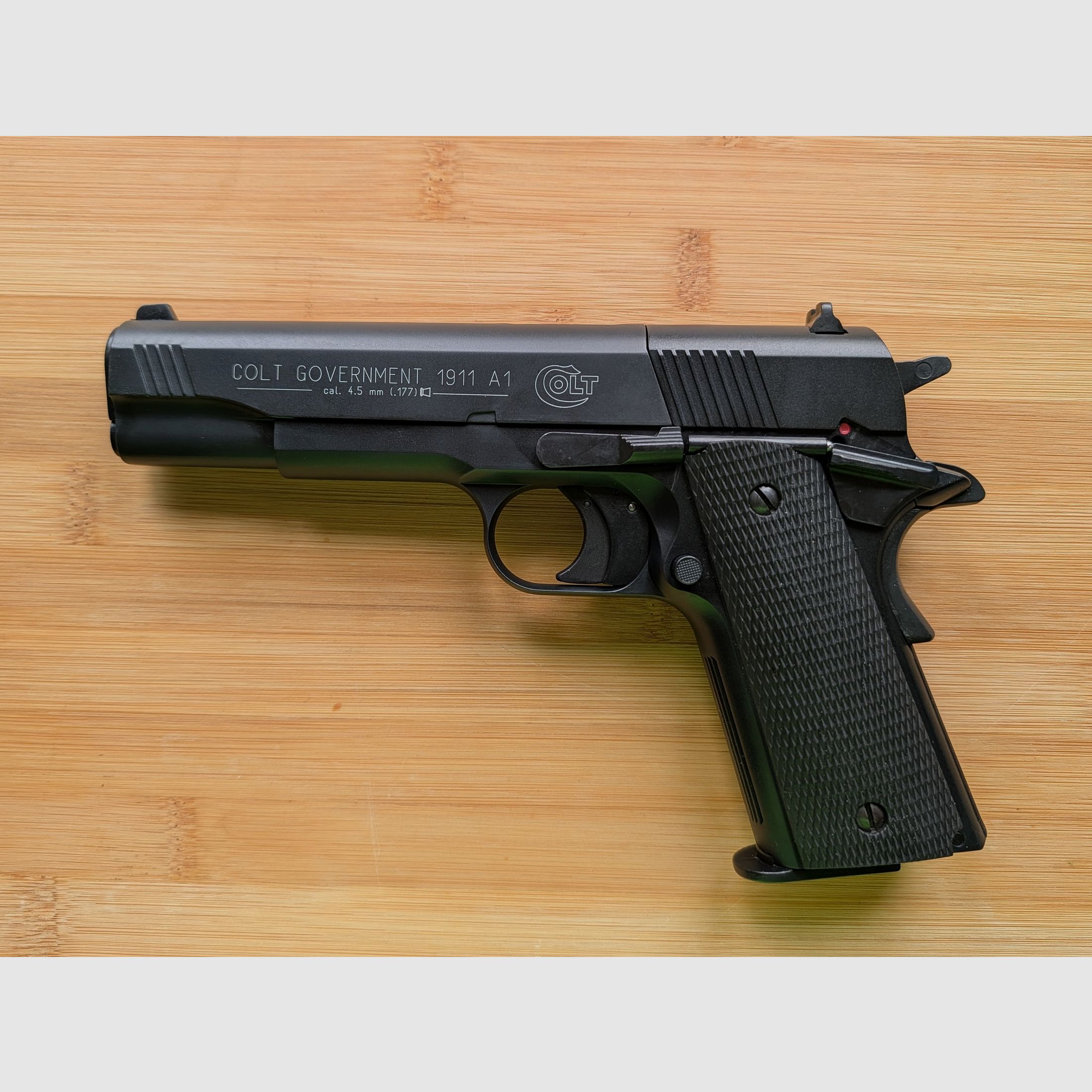 Colt Government 1911 A1 4,5 mm (.177) Diabolo, CO₂, < 4,0 J