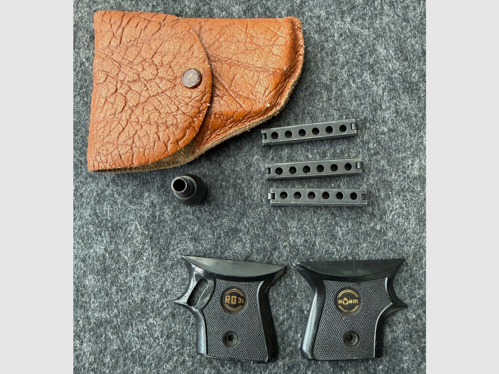 Magazine, Holster, Abschussbecher und Griffschalen für Röhm RG 3 RG3S