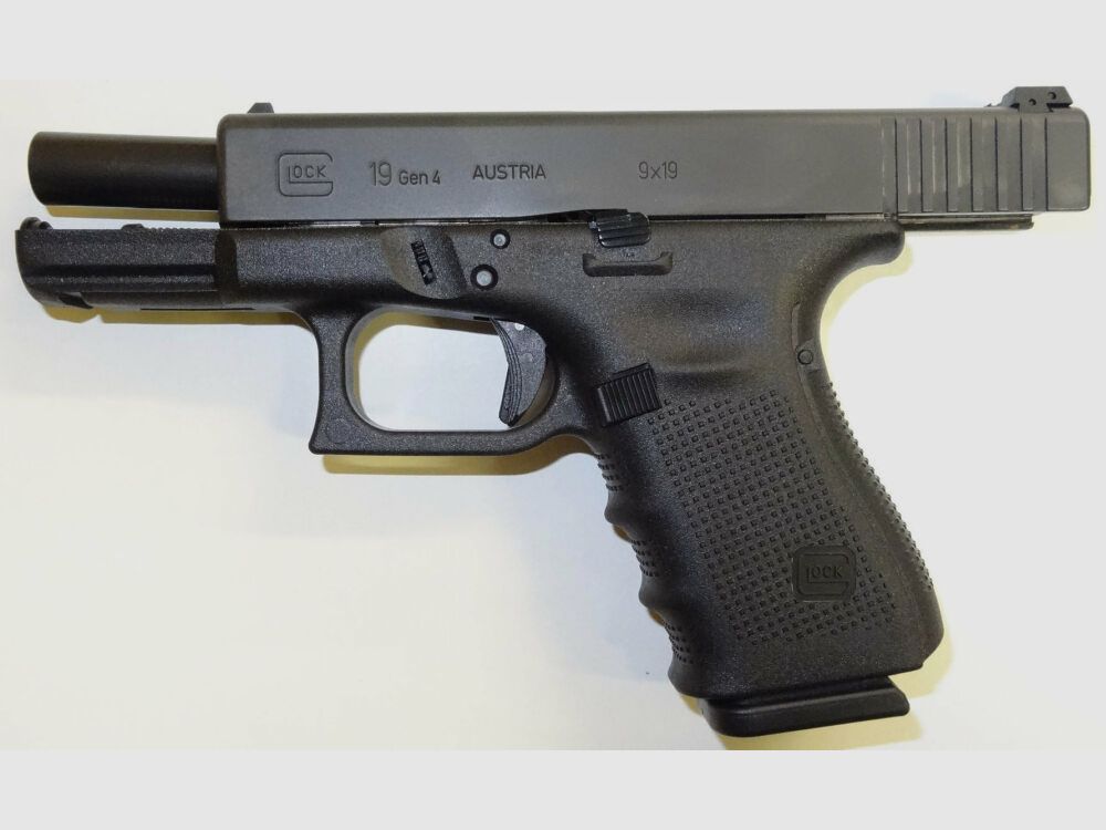 Glock pistol Glock 19 Gen4 in caliber 9mm Para (9x19) including accessories, image 5 of 7