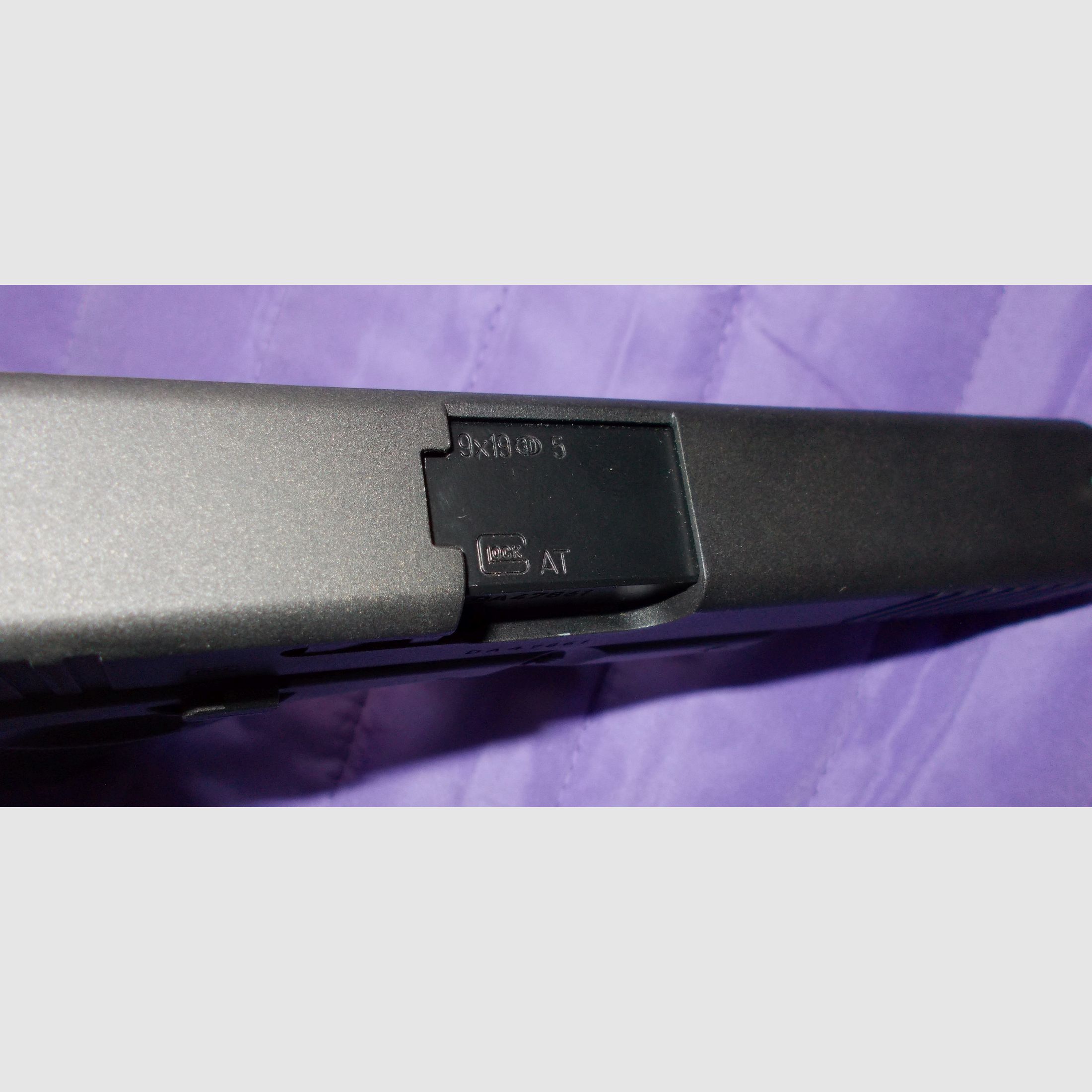 Umarex Glock 17 Gen 5 Blowback 4.5mm DIABOLO + 2nd magazine and case