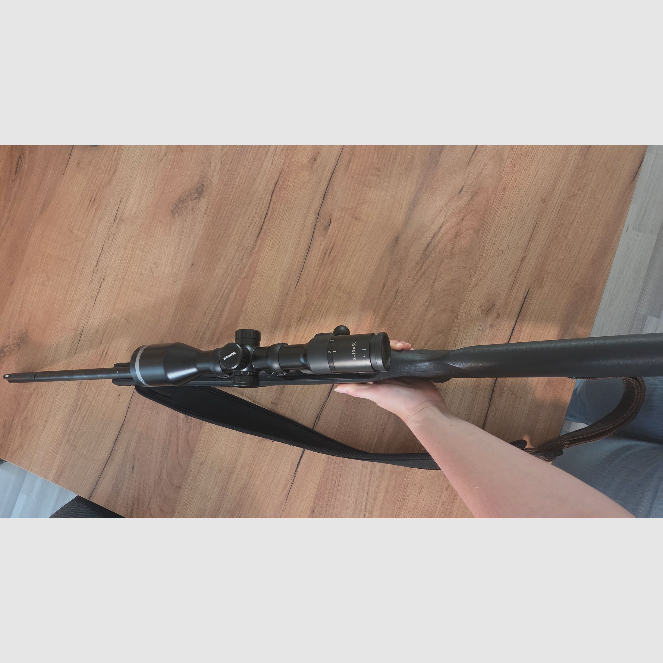 Blaser R8 Professionale .30-06 con Minox ZE 5i 2-10x50 e montaggio a sella Blaser