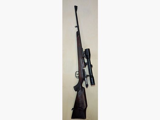 Mauser C66. Ripetitore in calibro 7x64 con cannocchiale.