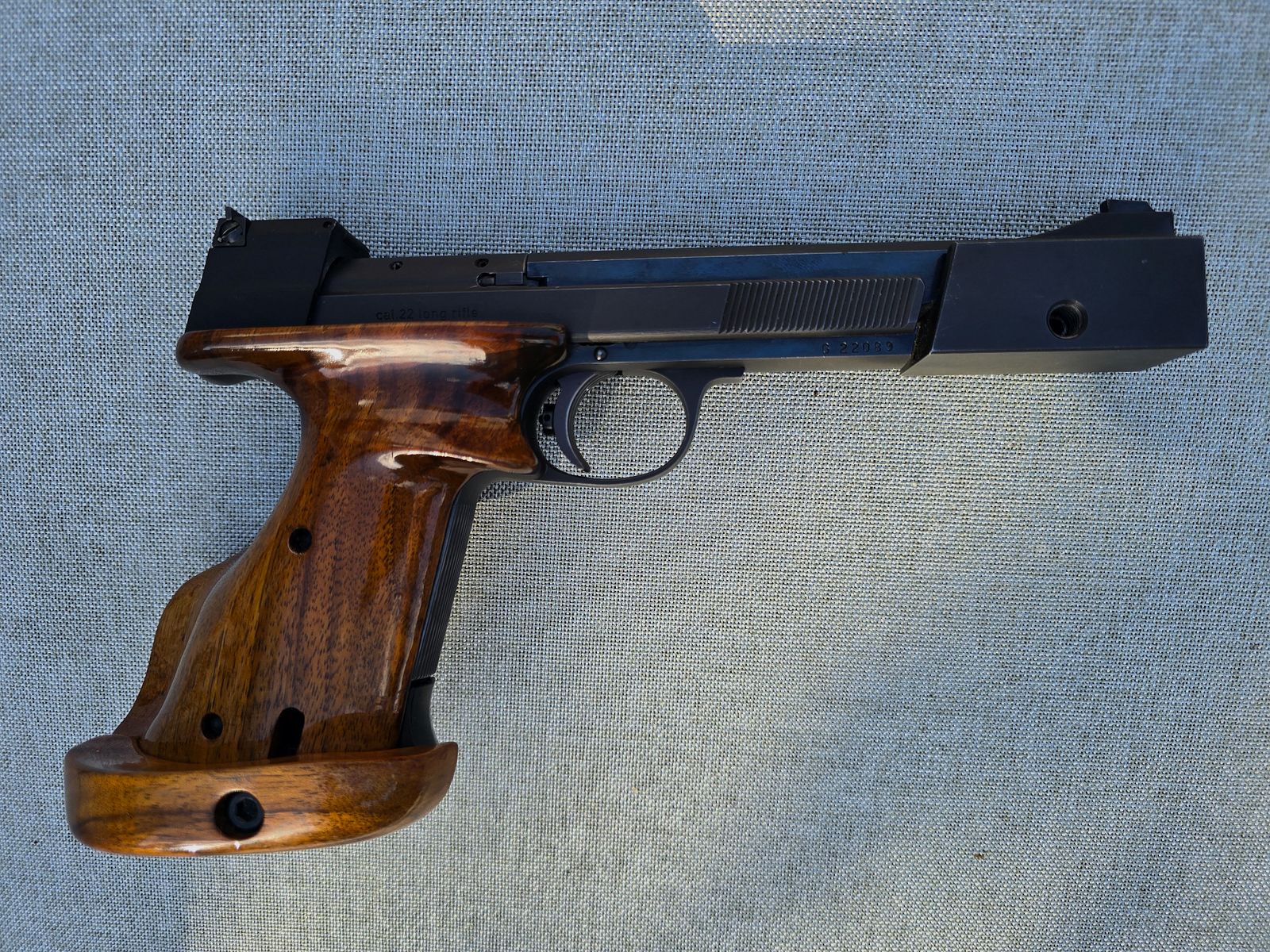 Hämmerli 208, Sportgriff rechts, 2. Magazin, .22lr