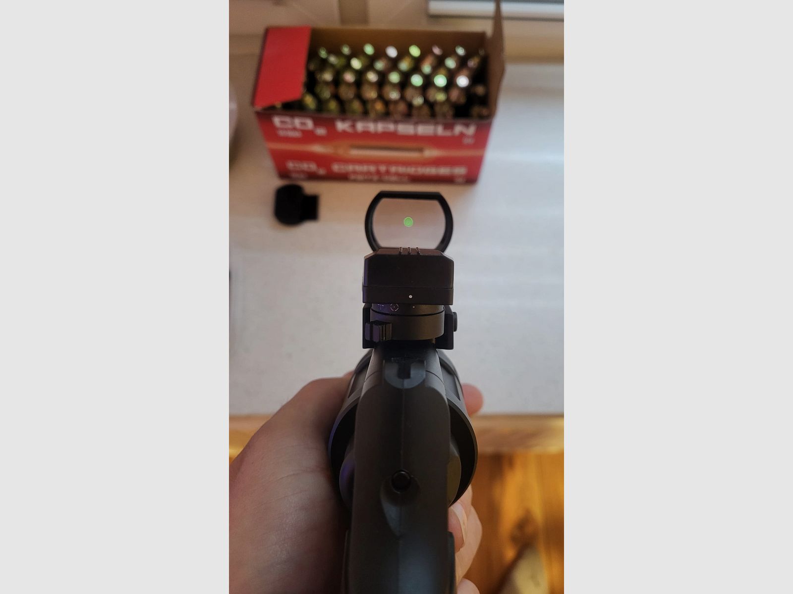 UMAREX HDR50 Home Defense Revolver 7.5J incl. red dot and 3 magazines