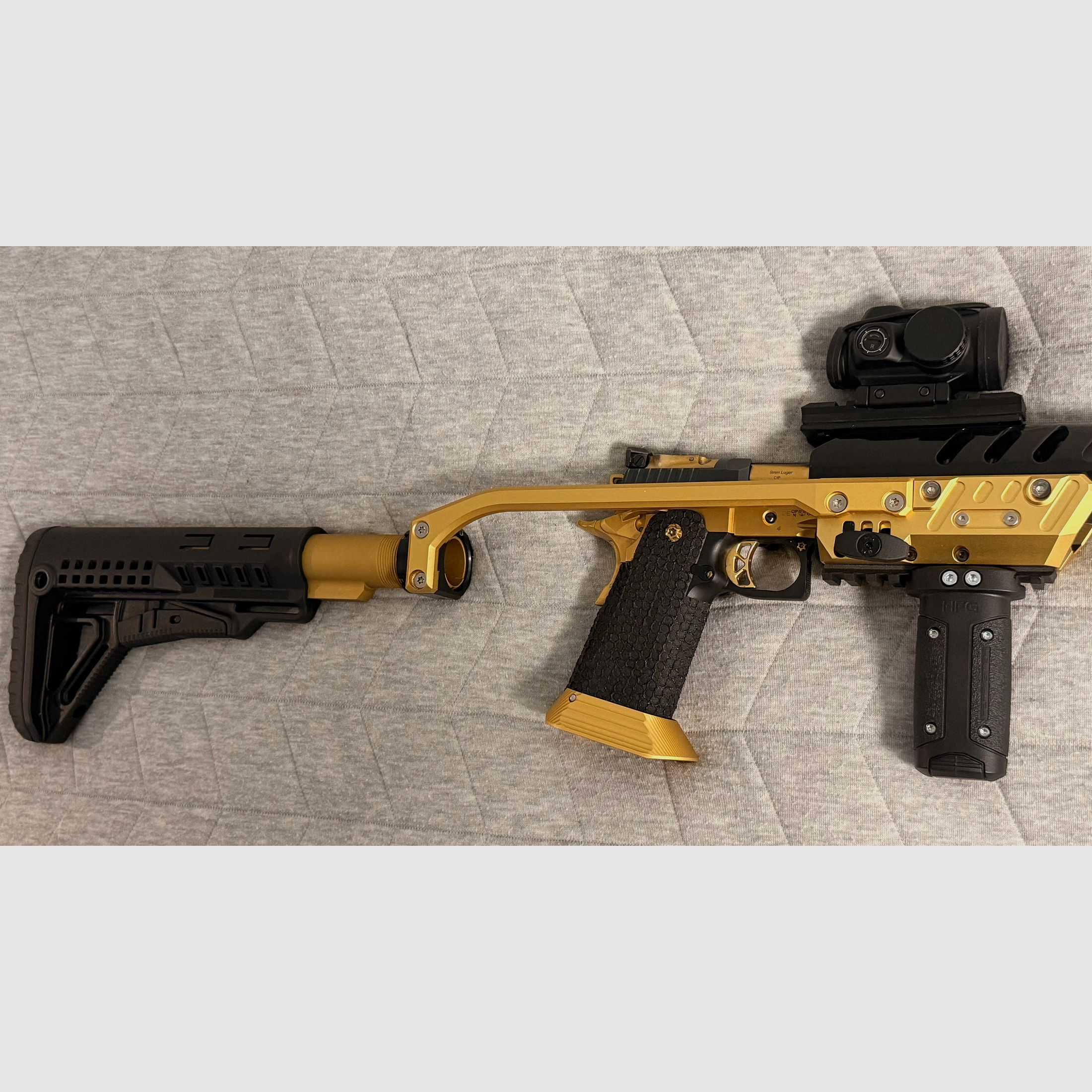 IPSC Standard Optic STI 2011 HPS Guns Range Master 5.4“ with front cut, Picatinny rail weapon is optic ready and Odin2 stock